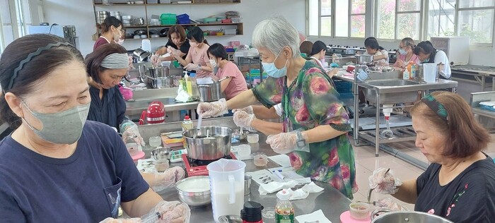 《114年USR-Hub「閒」樂活農業-為台東注入新生力計畫》之 「療育果凍花活動」圖片